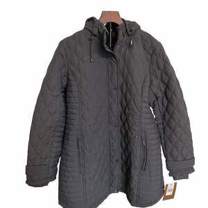 Weatherproof Quilted Walker Jacket with Detachable Hood (Style F23233)